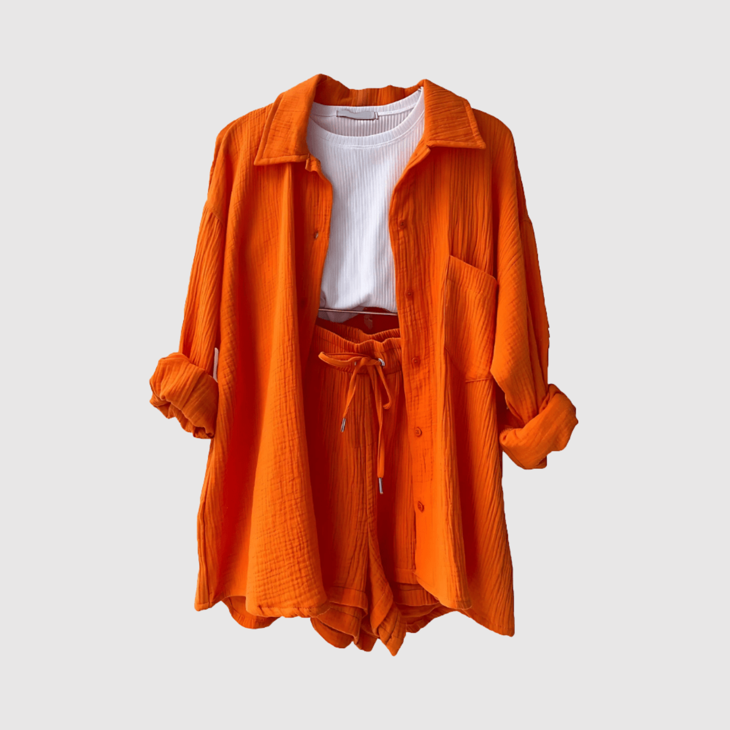 Natálie – Letní a stylový komplet s košilí a šortkami