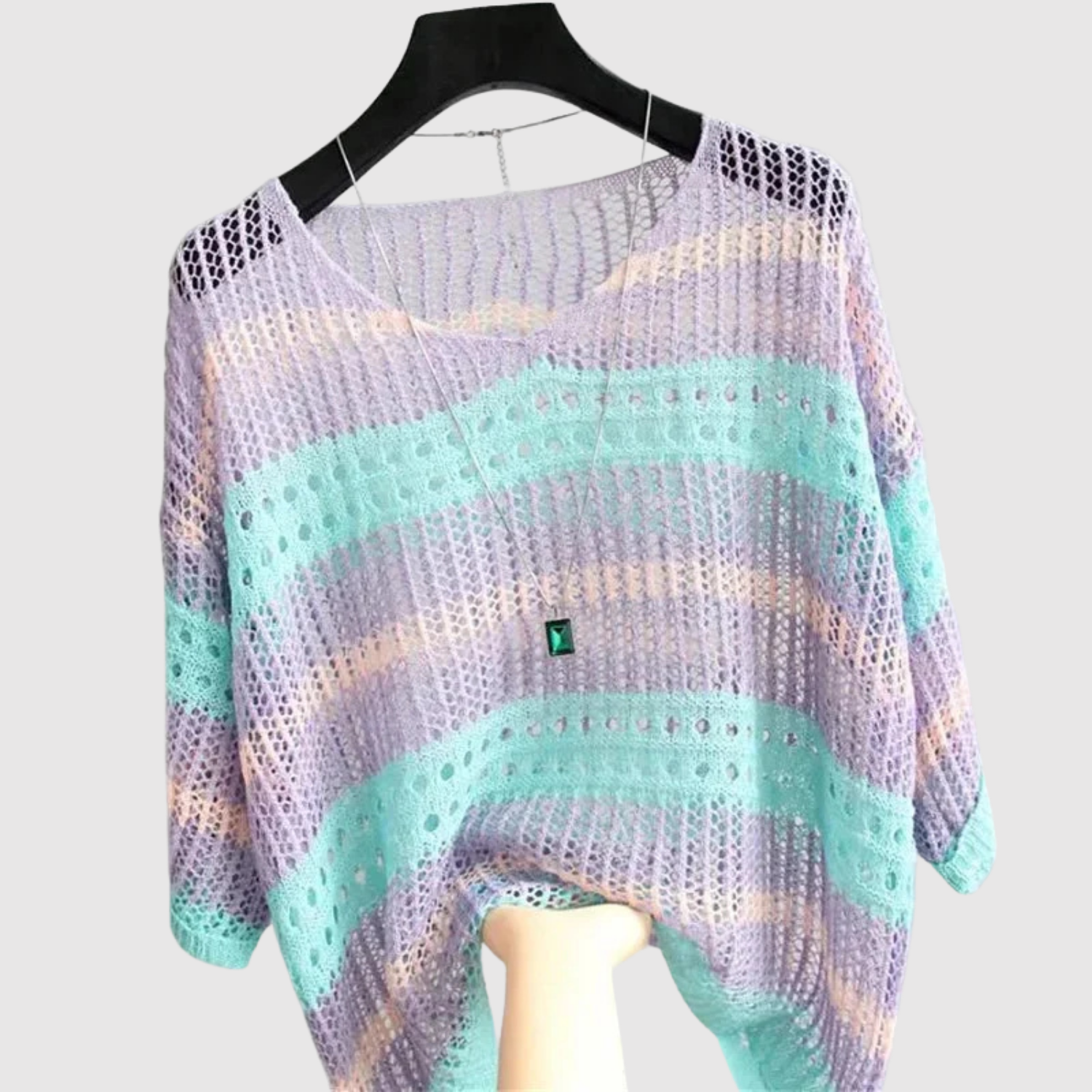 Nora – Lehký svetr s pastelovými pruhy