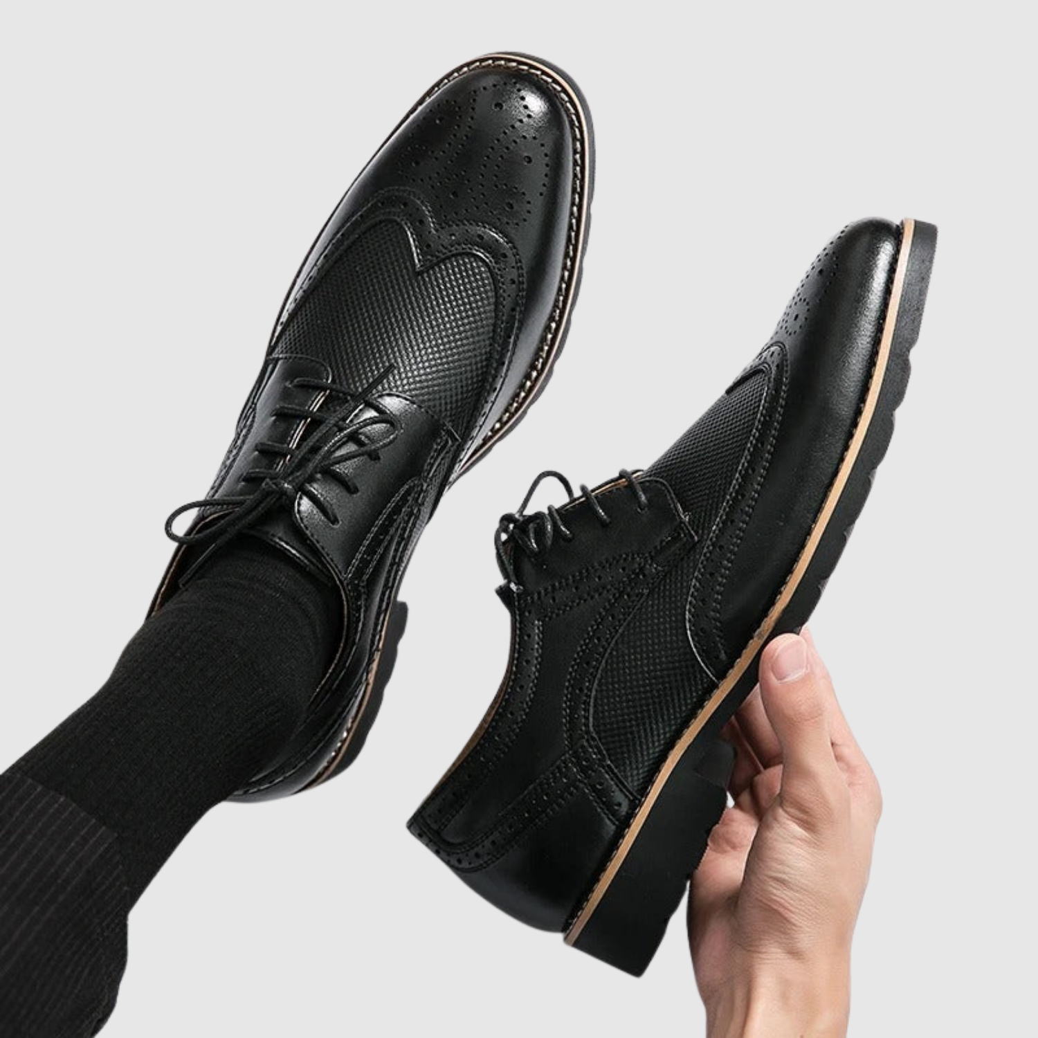 Viktor – Klasické pánské boty s brožovými detaily