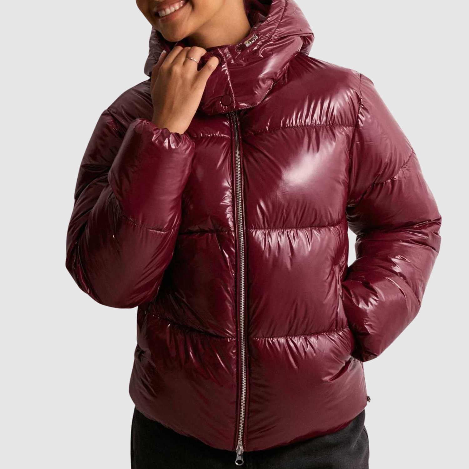 Jelena – Zimní péřová bunda s leskem