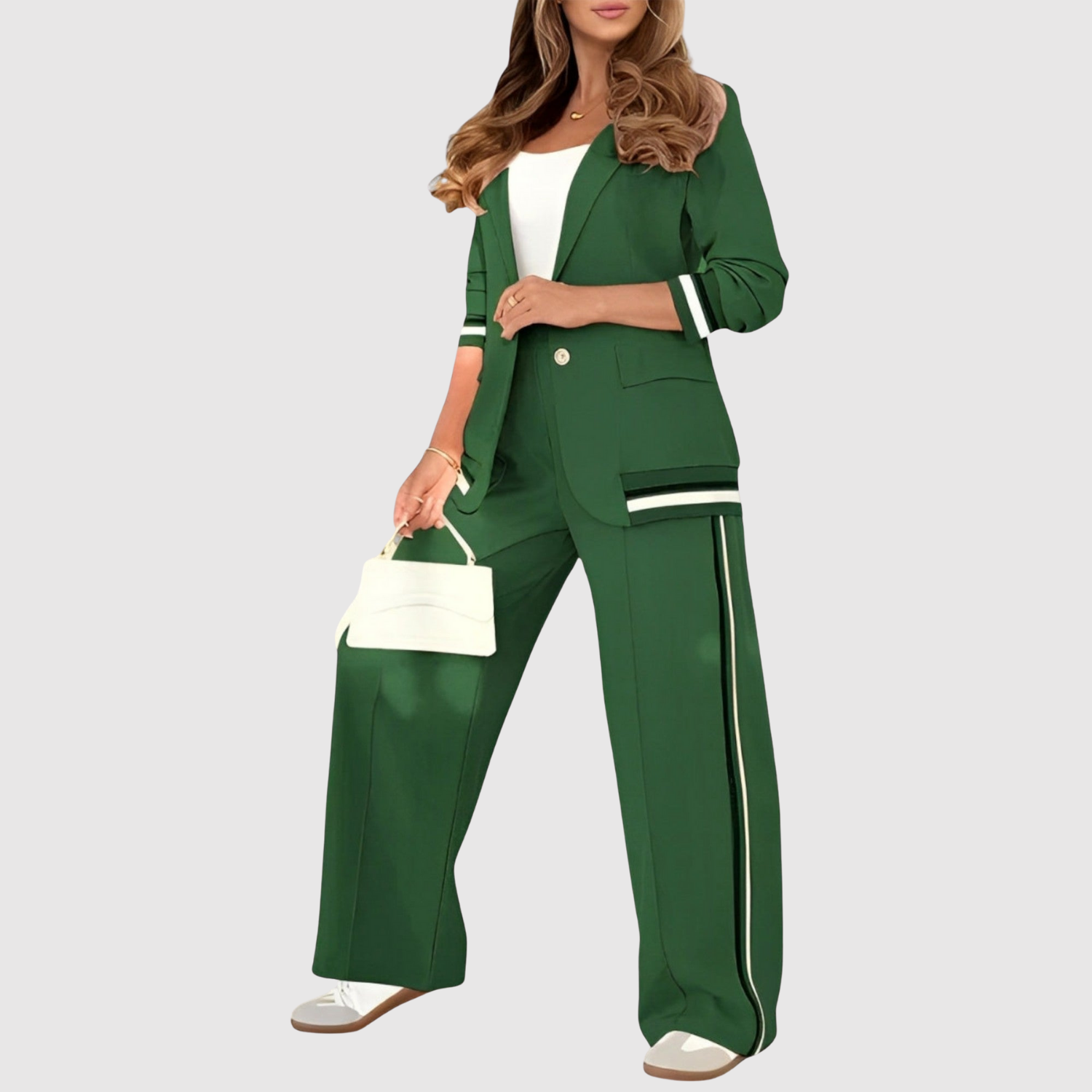 Natálie – Moderní overal se sportovními detaily