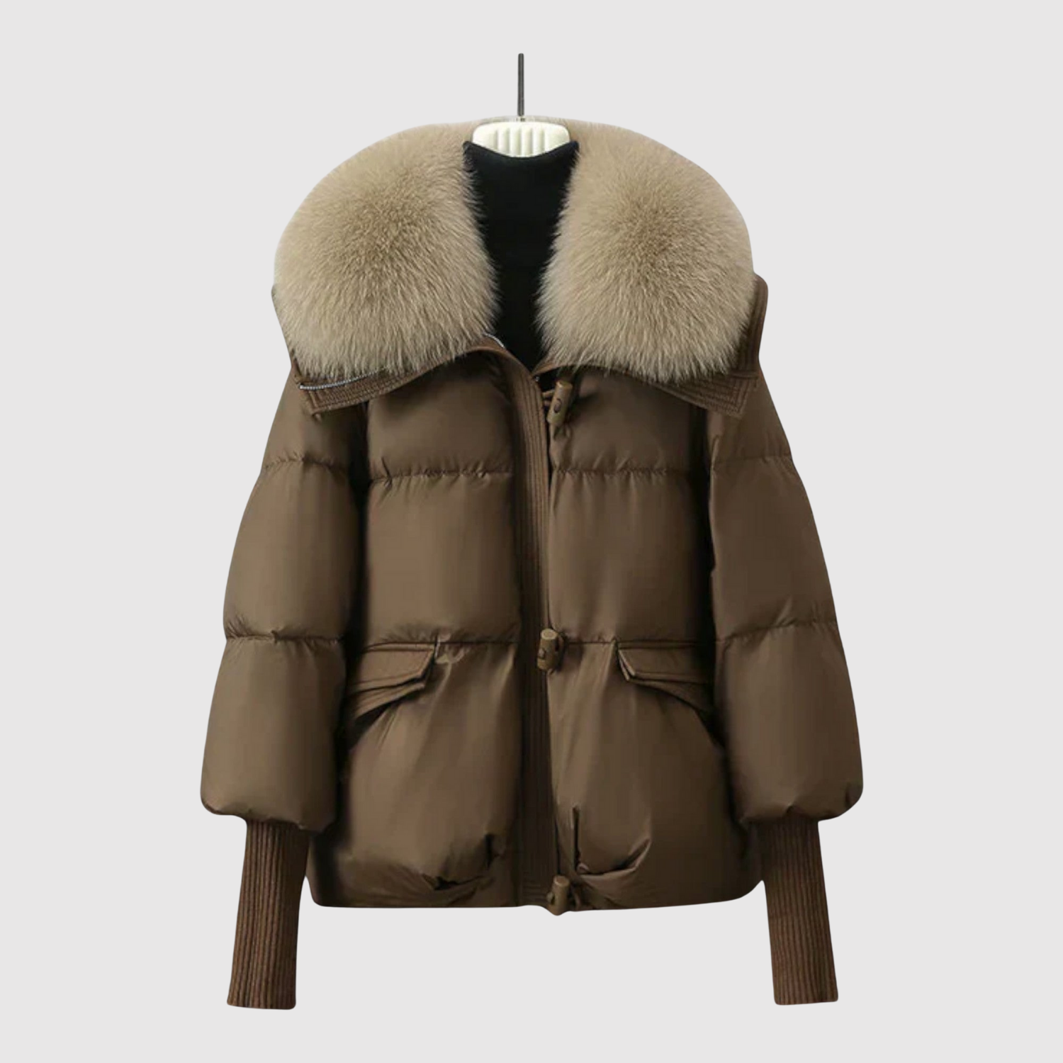 Jelena – Krátká bunda s péřem a páskem